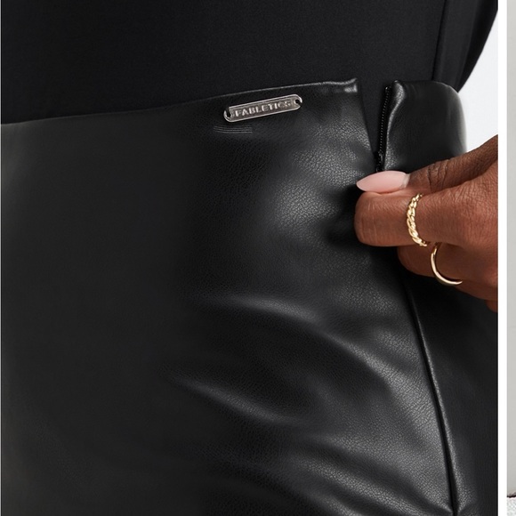 Fabletics Vegan Leather high waisted mini skirt - Picture 3 of 6